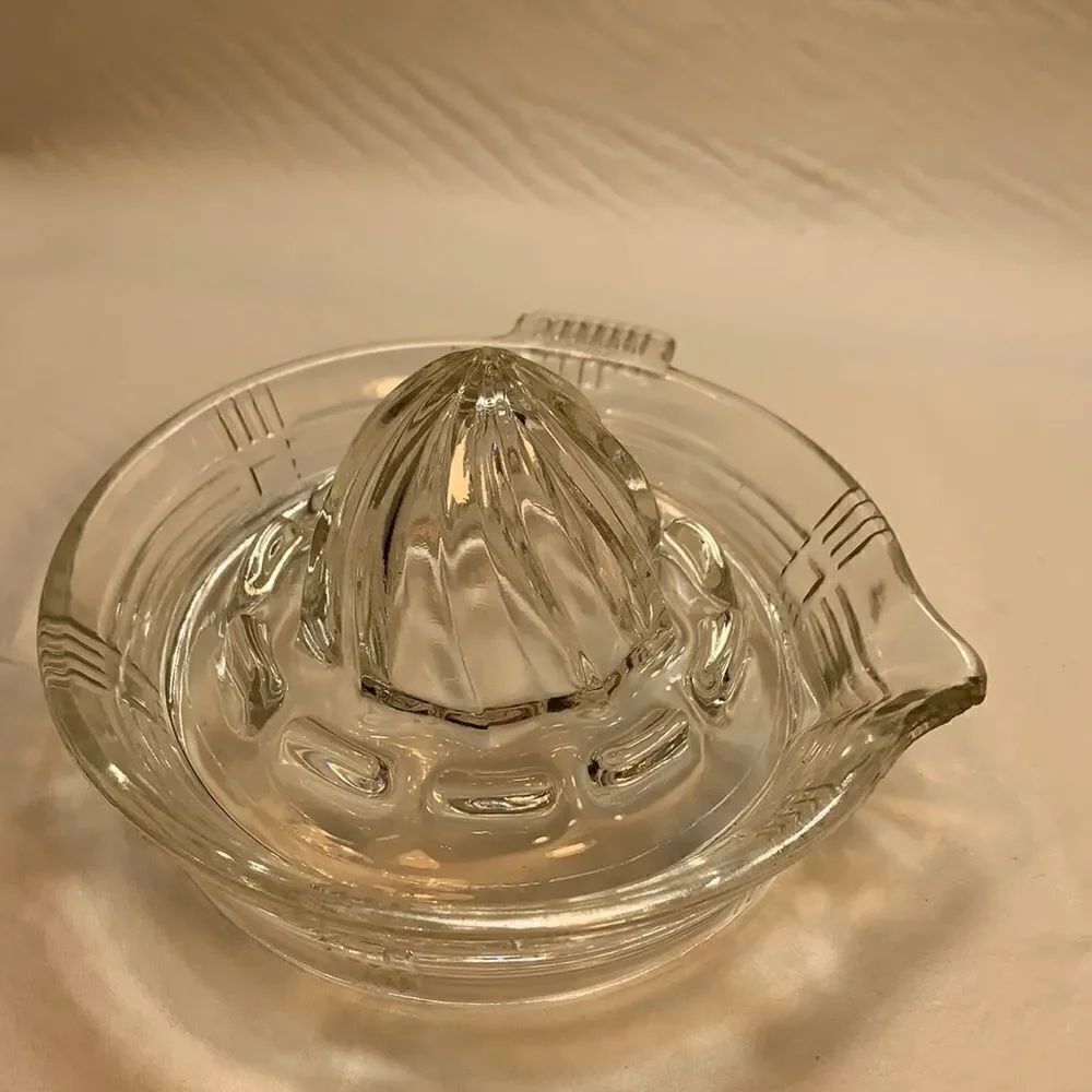 Vintage Depression Glass Citrus Juicer Reamer